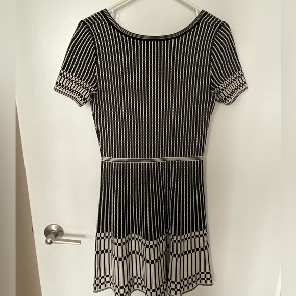 DVF Black and White Dress - Picture 3 of 6